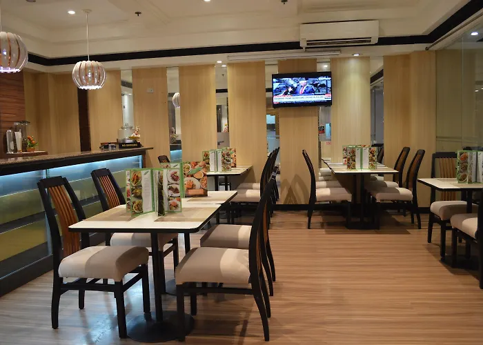 Executive Plaza 3*