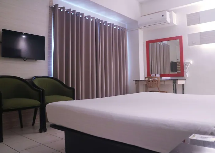 Executive Plaza Hotel