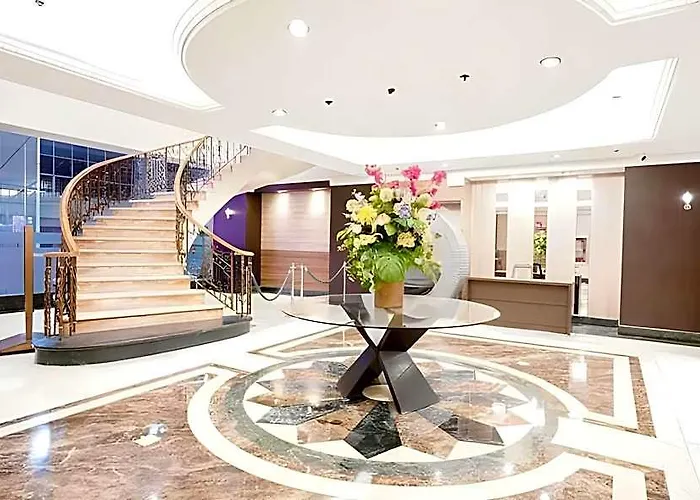 Hotel Executive Plaza 3*
