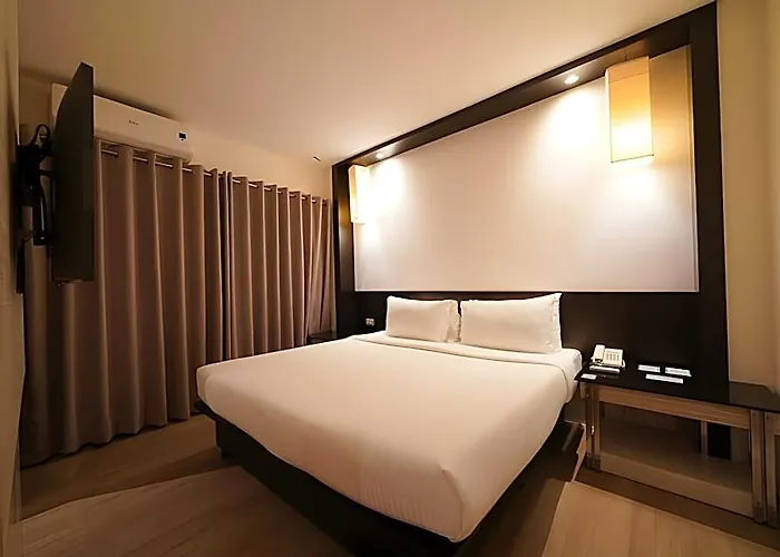 Executive Plaza