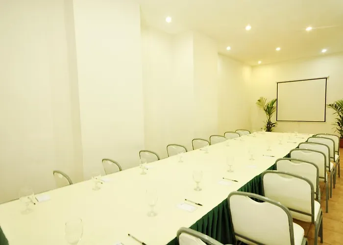 Executive Plaza Hotel 3*